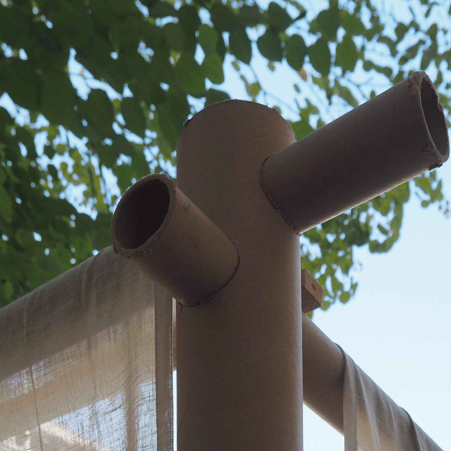 tekturowy szałas na święto Sukkot